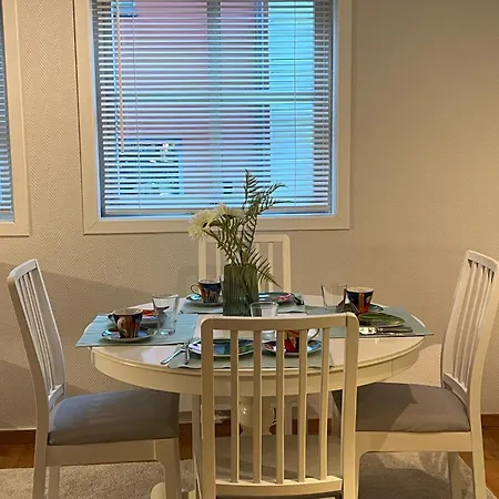 Cozy Flat In The Heart Of برغن